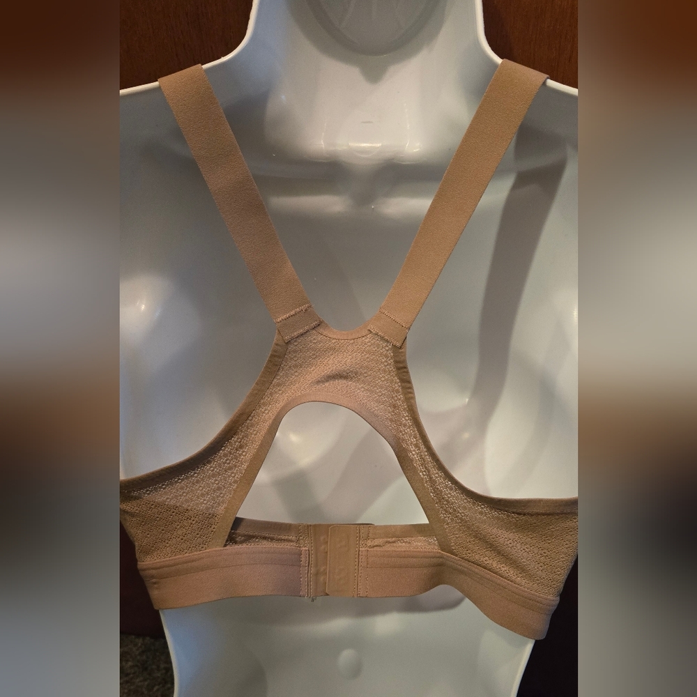 Lululemon NWT 34dd beige/natural gorgeous sports bra - Picture 3 of 5